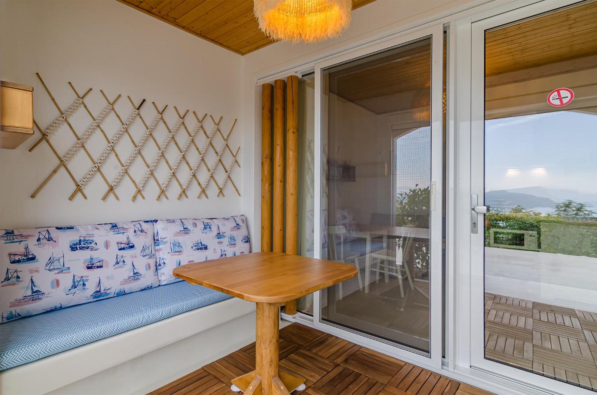Villa Kalimera Baltsjik Buitenkant foto